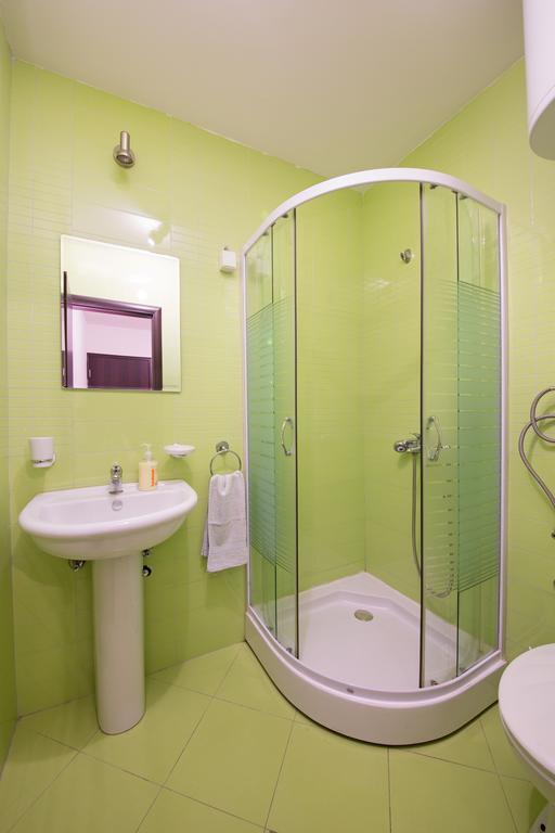 Apartments Bokan ツェティニェ 部屋 写真