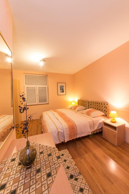 Apartments Bokan ツェティニェ 部屋 写真